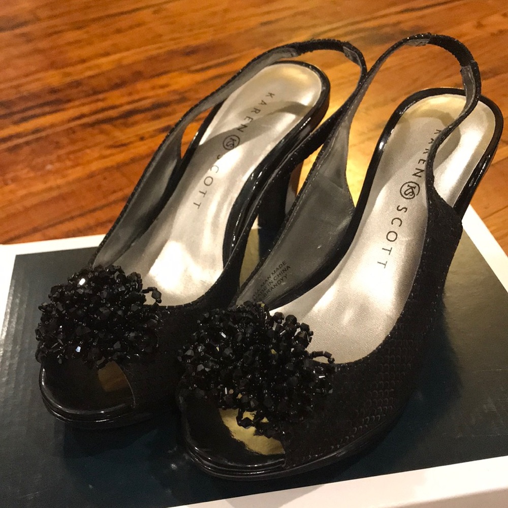 Peeptoe Slingback Pump